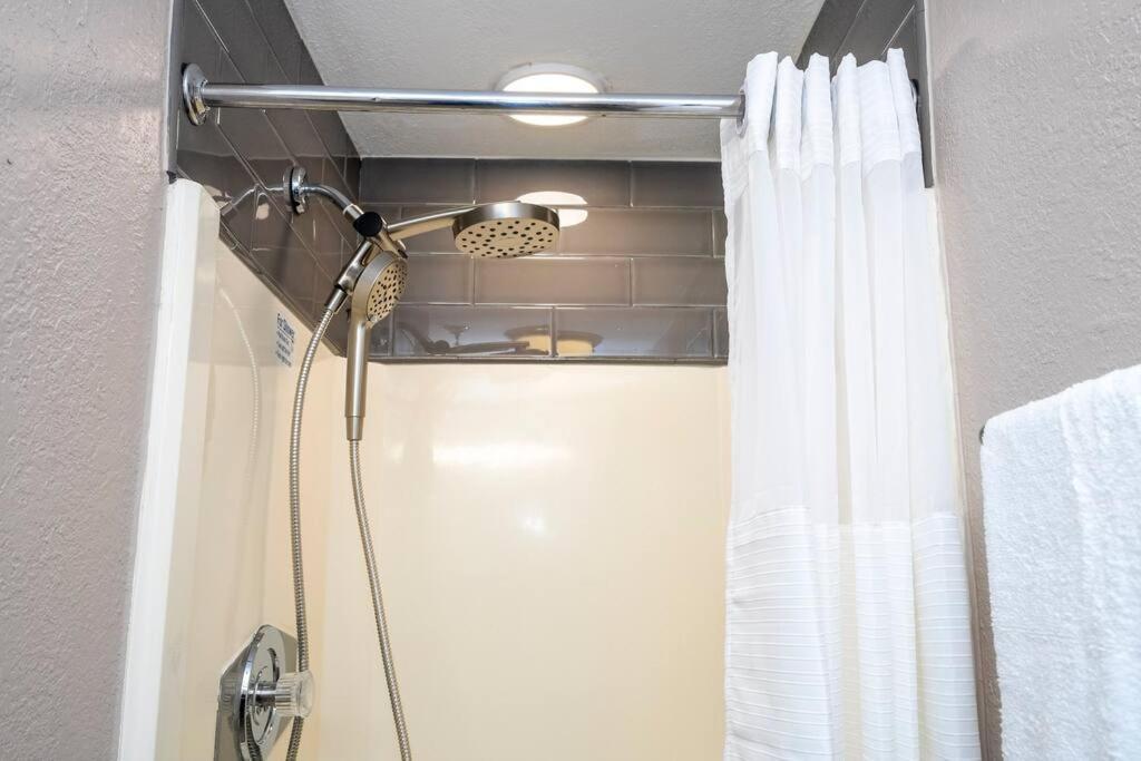 אורלנדו Lakeview 2 Suites 6 Min Universal Studios מראה חיצוני תמונה