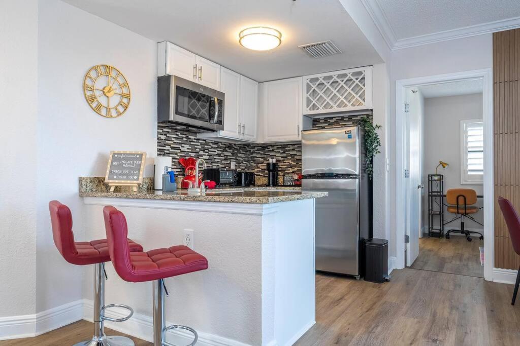 אורלנדו Lakeview 2 Suites 6 Min Universal Studios מראה חיצוני תמונה